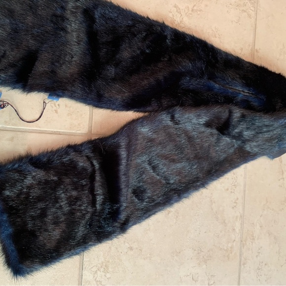 Faux fur wrap - Picture 1 of 2
